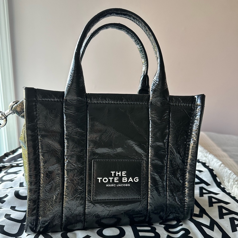 Marc Jacobs The Shiny Crinkle Leather Small Tote Crossbody Bag - Black